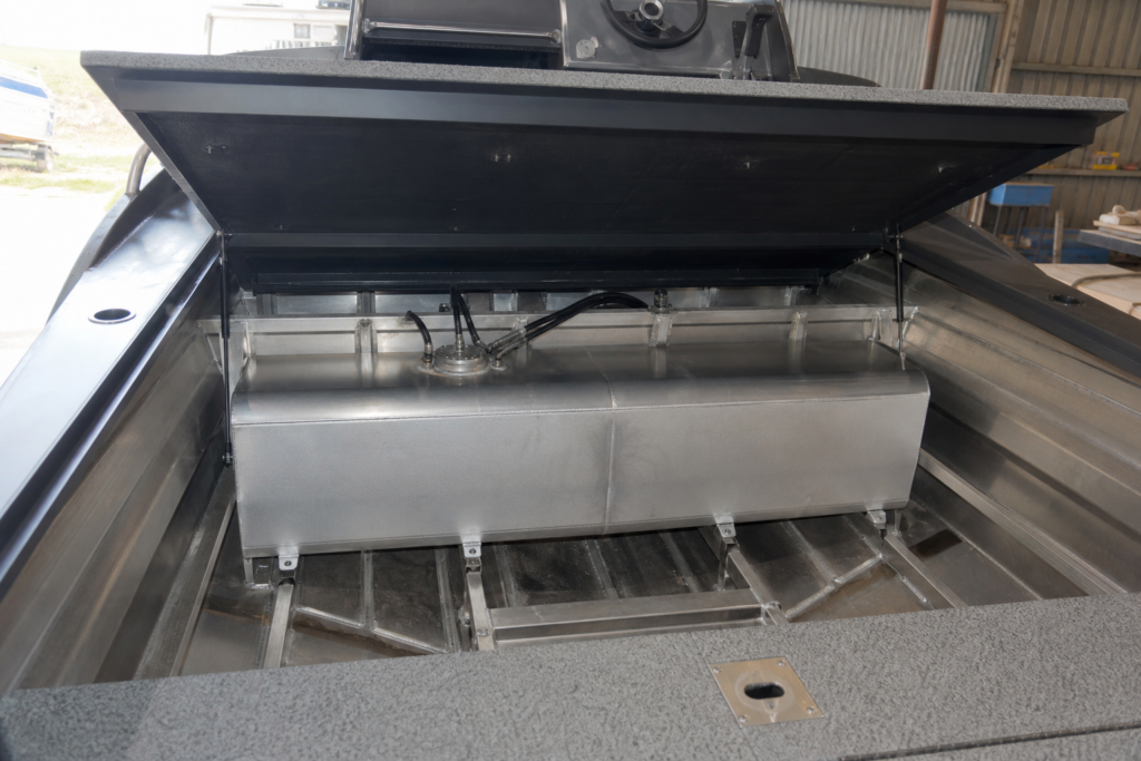 Aluminium fuel tank installed beneath a fishing boat deck